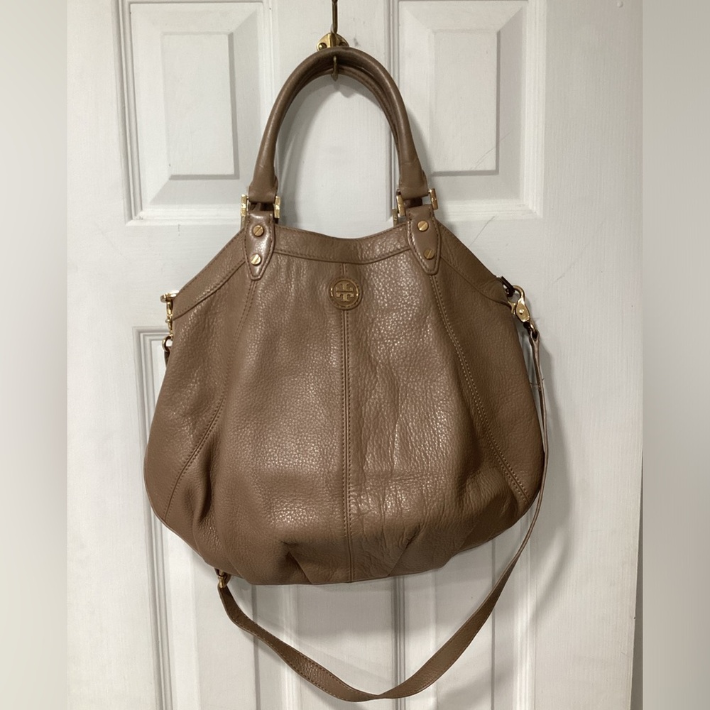 Tory Burch tan pebbled Leather Dakota Hobo/Crossbody Bag